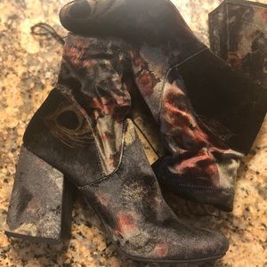 70’s style velvet hills